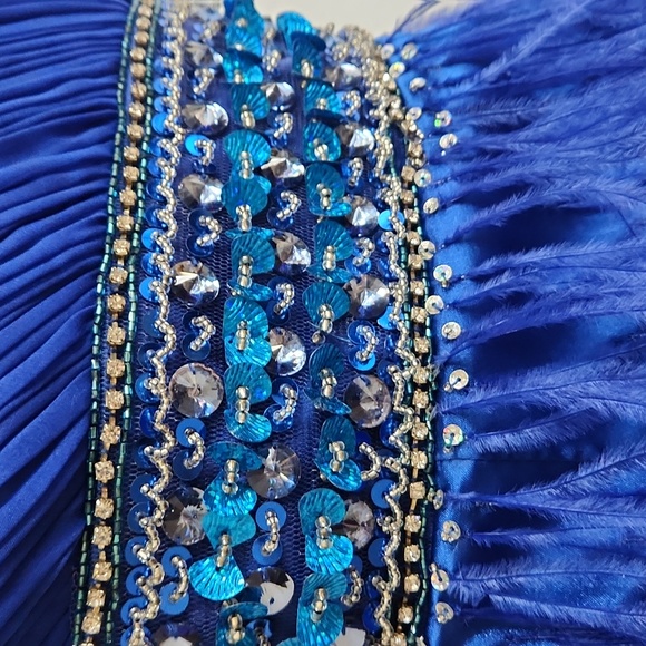 Size 3/4 royal blue feather one shoulder dress by Dave & Johnny short dress - Picture 6 of 9